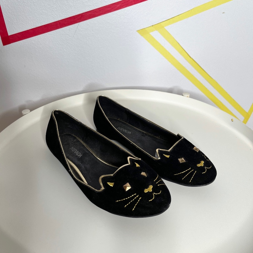 Black Cat Flats